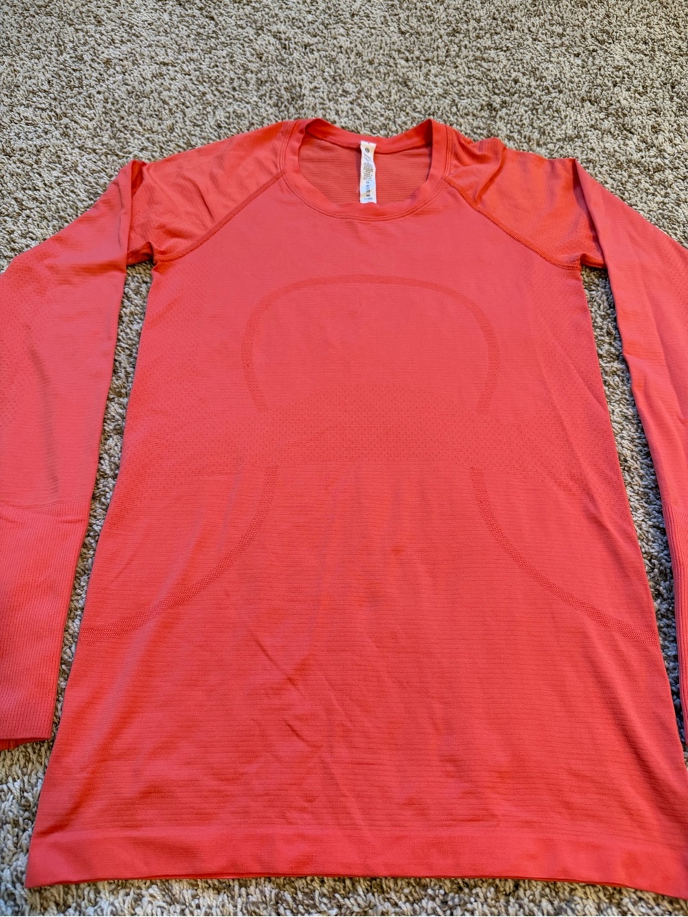 Lululemon Swiftly Tech Long Sleeve Shirt
Size 6 regular length